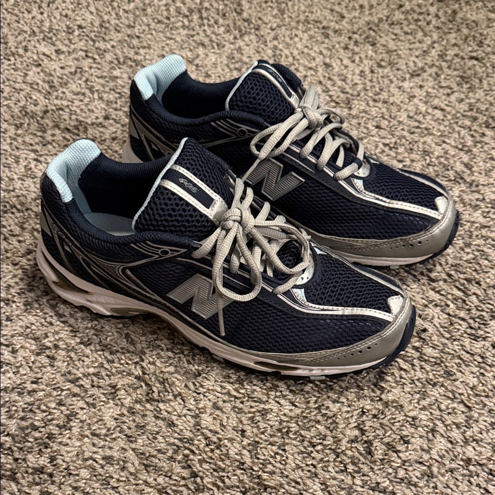 New Balance Women’s Blue and Silver Athletic Sneakers
